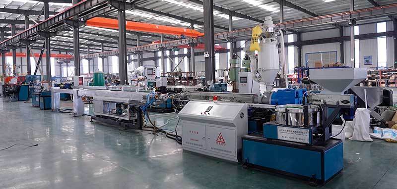 Inner round emitter drip irrigation pipe production line