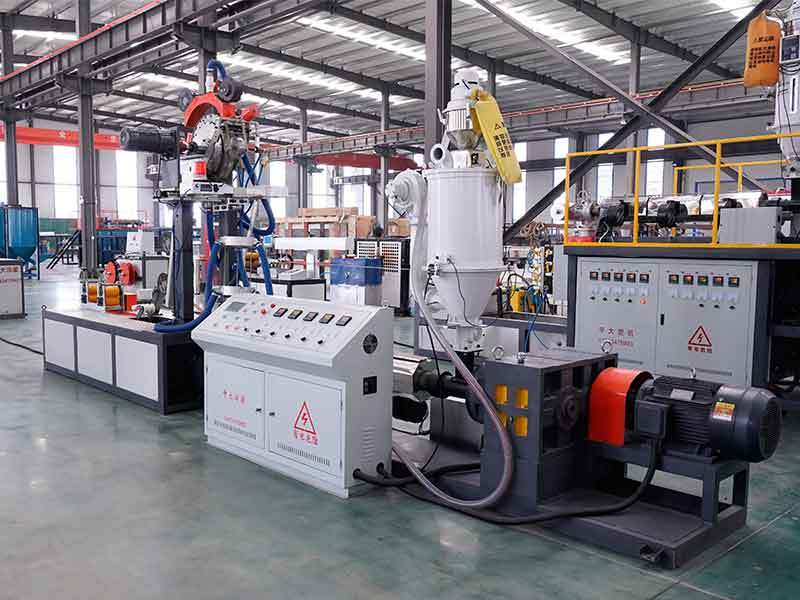 Single blade labyrinth type drip tape production line